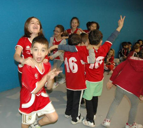 Ambiente festivo antes de empezar el partido