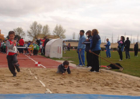 Carlos en el salto de longitud