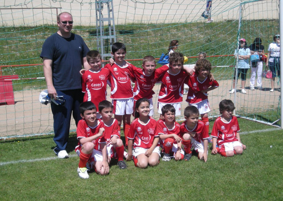 Enrique con el equipo prebenjamín