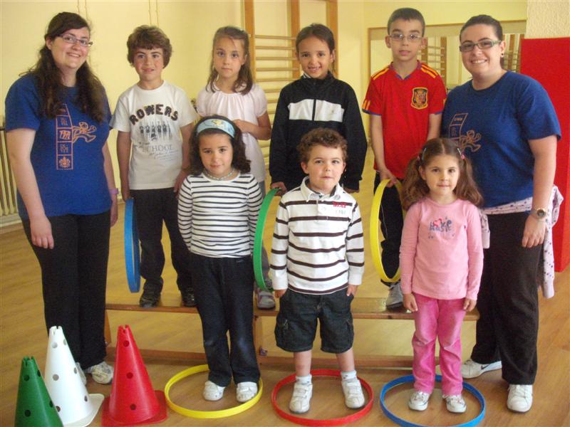 Alumnos de Infantil del Fray Juan en la actividad física jugada