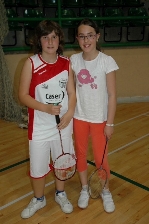 Elena y Sheila, como campeonas de Segovia