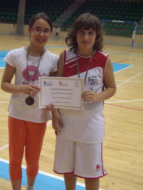 Sheila y Elena subcampeonas escolares de la categoría alevín femenina