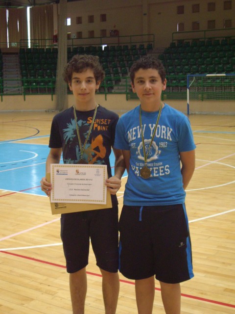 Nuestros antiguos alumnos Julio y Javier campeones de Segovia de la categoría inafntil masculina, con premio de sector regional